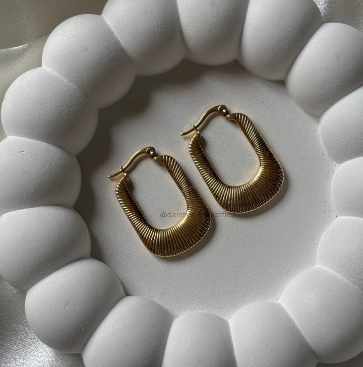 Femme Hoops