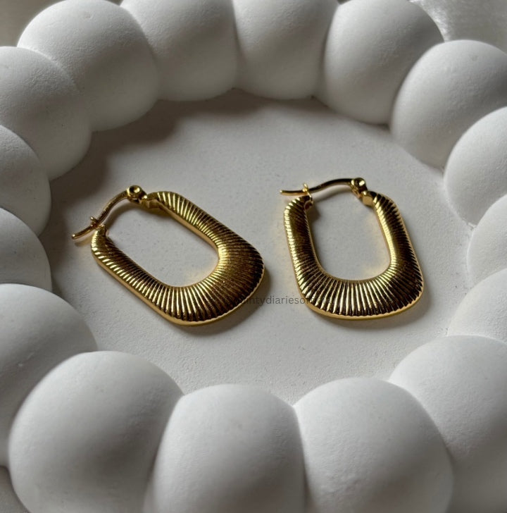 Femme Hoops