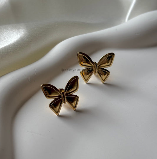 Carrie studs