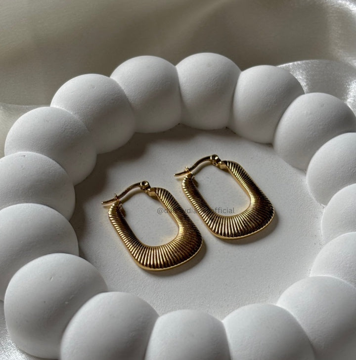 Femme Hoops